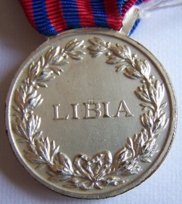ITALIA MEDAGLIA COMMEMORATIVA GUERRA IN LIBIA 1913 FORSE FALSA