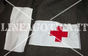 RED CROSS MEDICAL PERSONNEL ARMBAND ORIGINAL