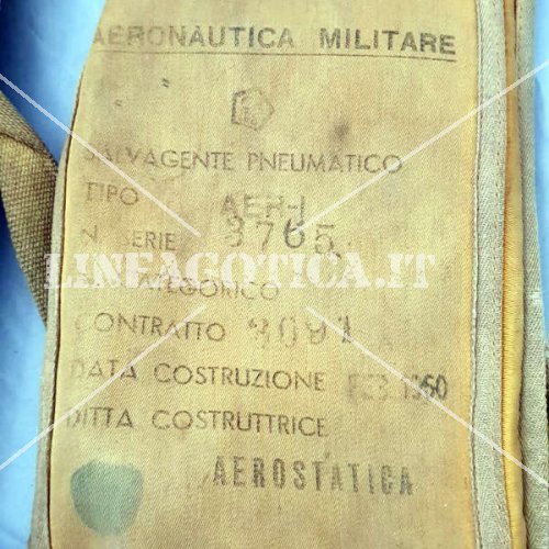 ITALIA GIUBBOTTO SALVAGENTE PNEUMATICO AERONAUTICA MILITARE 1950 - Clicca l'immagine per chiudere