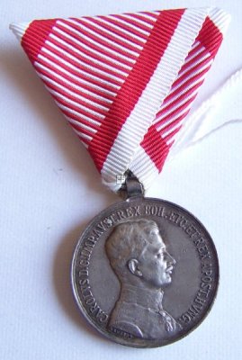 AUSTRIA MEDAGLIA D'ARGENTO AL VALORE DI SECONDA CLASSE 1917 ORIG