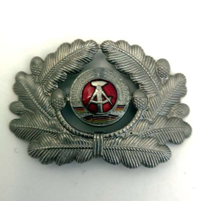 NVA - DDR FREGIO METALLICO DA CAPPELLO NVA - DDR FREGIO METALLICO DA CAPPELLO