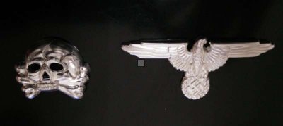 SS AQUILA E TESCHIO PRIMO MODELLO IN METALLO RIPRODUZIONE